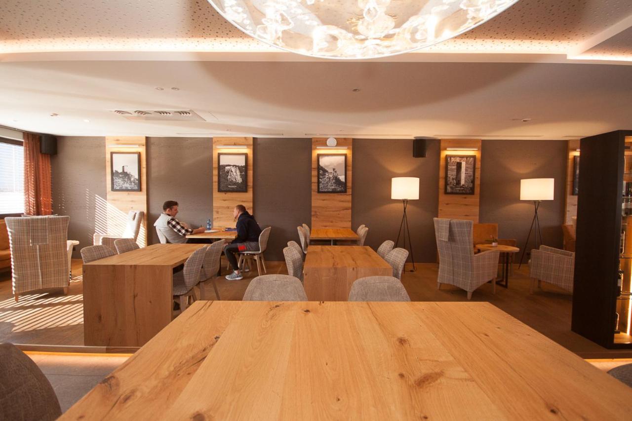The Lodge Sporthotel - Golfclub Eppan Appiano Sulla Strada Del Vino Eksteriør bilde