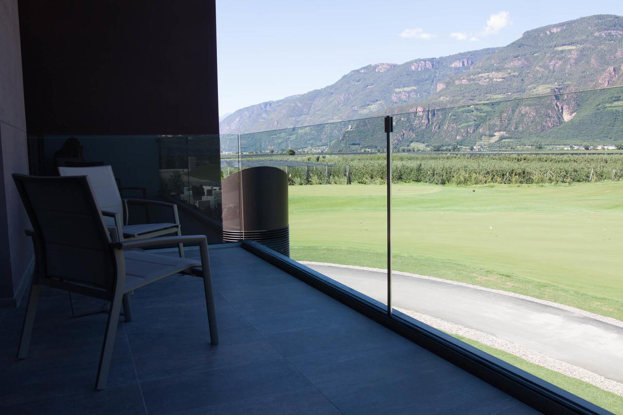 The Lodge Sporthotel - Golfclub Eppan Appiano Sulla Strada Del Vino Eksteriør bilde